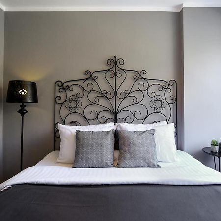 בוקרשט Captivating Old Town Apartment מראה חיצוני תמונה