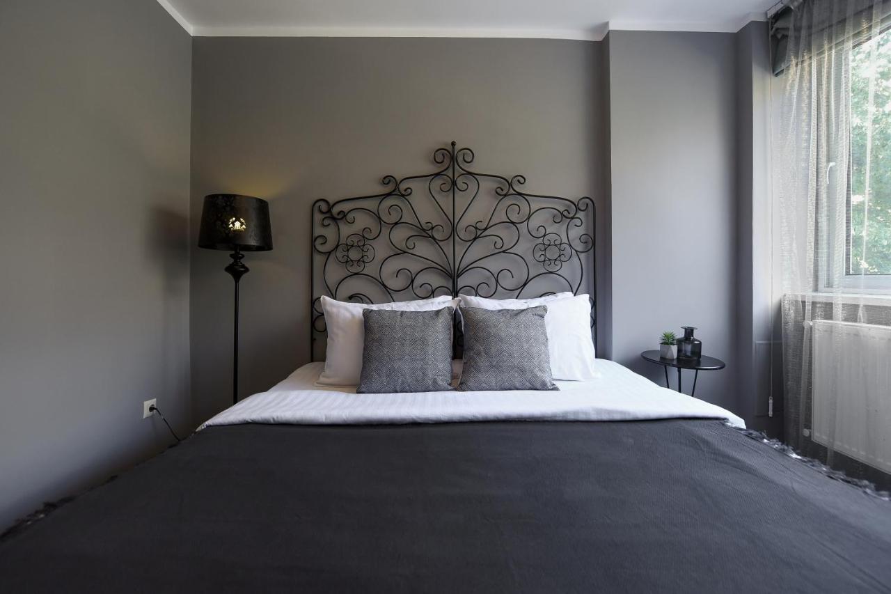 בוקרשט Captivating Old Town Apartment מראה חיצוני תמונה